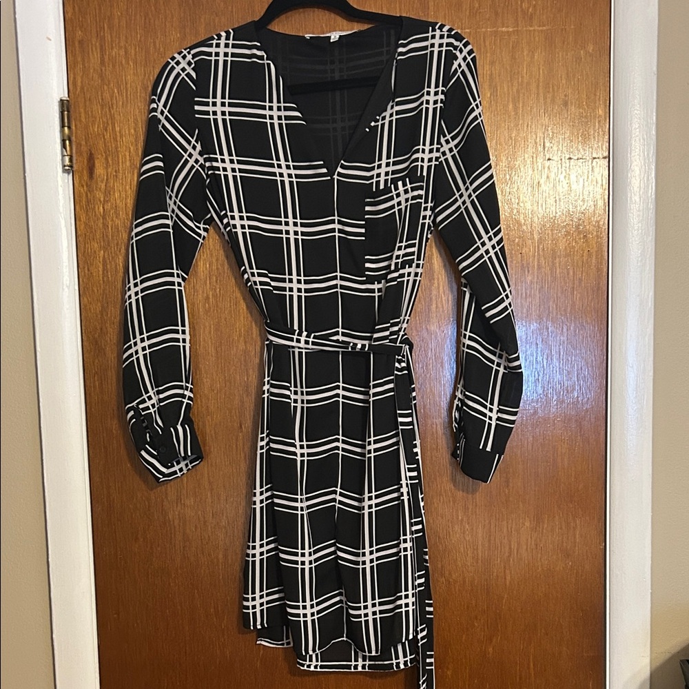 Collective Concepts Work Dress Black & White Long Sleeve Size Small Plaid